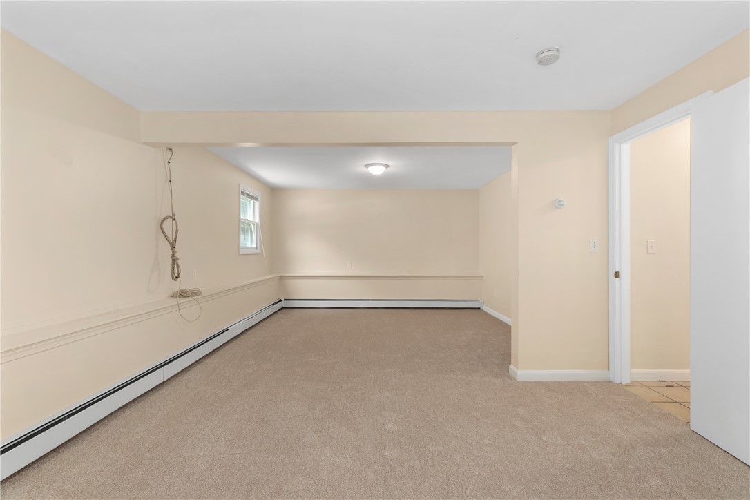 94 Ridgewood Road Middletown, RI 02842 - Photo 23 of 31