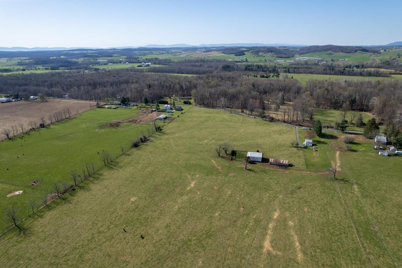 512 North River Road Mount Solon, VA 22843 - Photo 31 of 38 an aerial view of a houses with outdoor space
