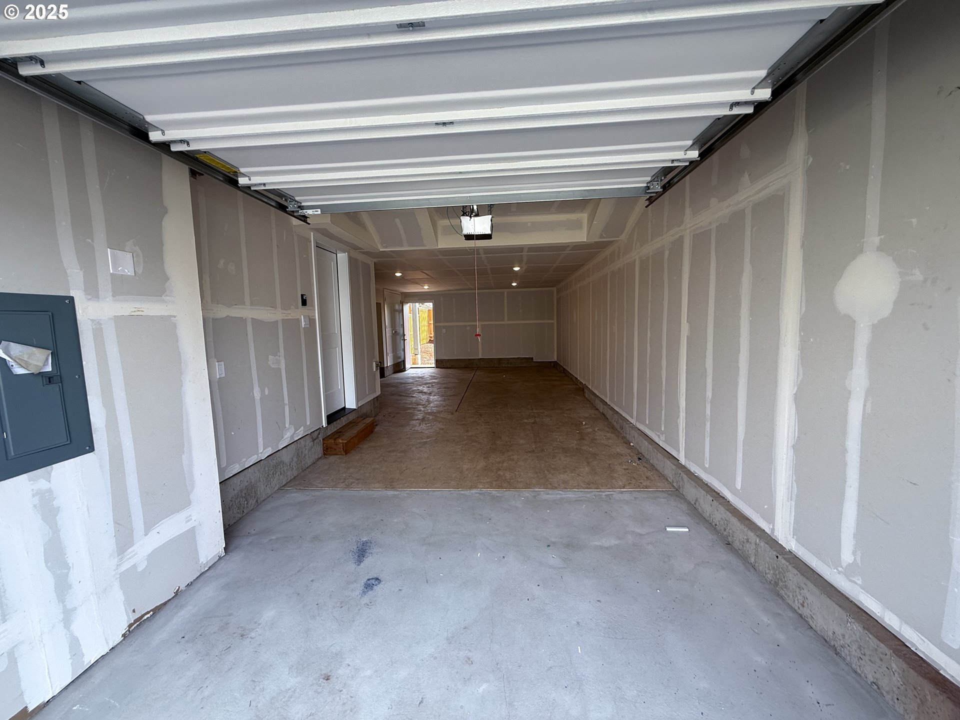 11910 Southwest 176th Drive Beaverton, OR 97007 - Photo 10 of 11 a view of a hallway