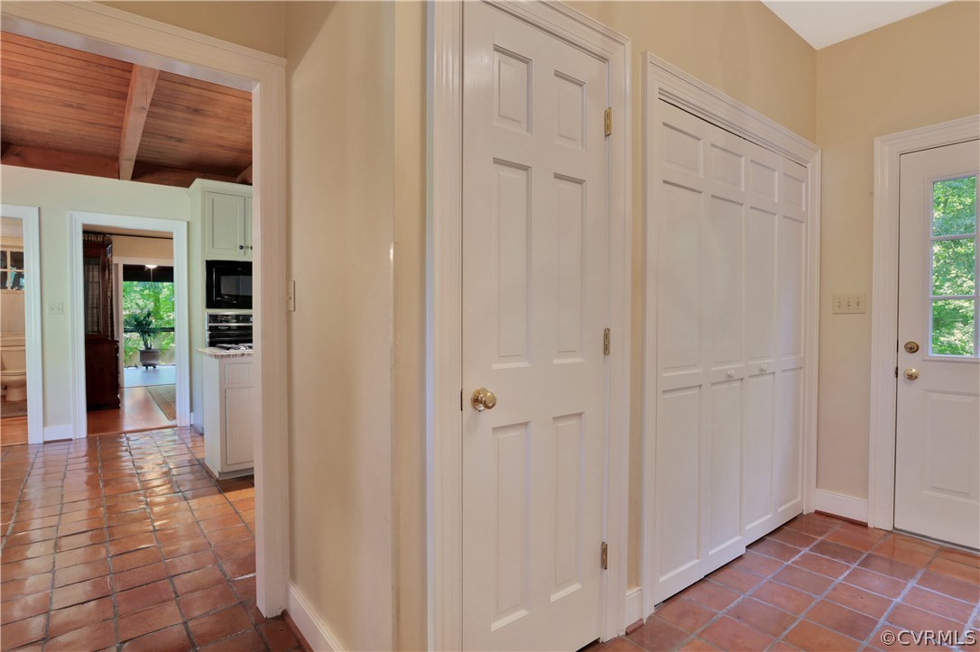 14600 Benefice Ridge Chesterfield, VA 23838 - Photo 20 of 37 Mud area off of kitchen has a large walk-in pantry