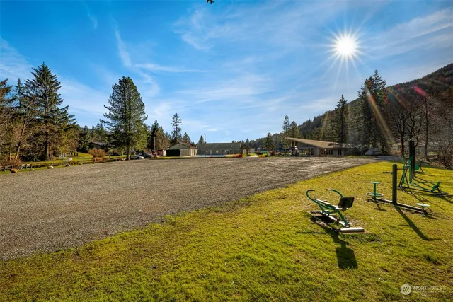 a view of a tennis court