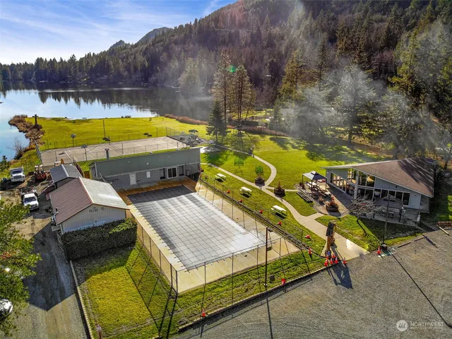 a view of outdoor space