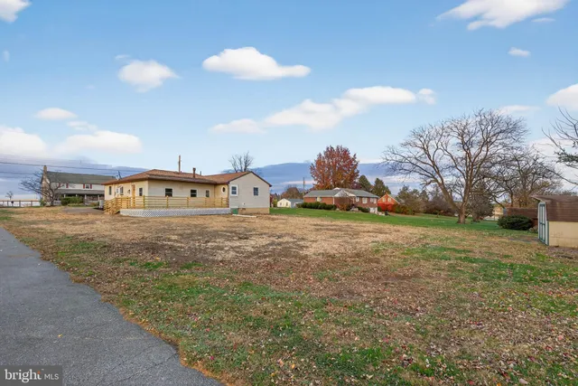 $395,000 | 2472 Leaman Road, Ronks, PA 17572
