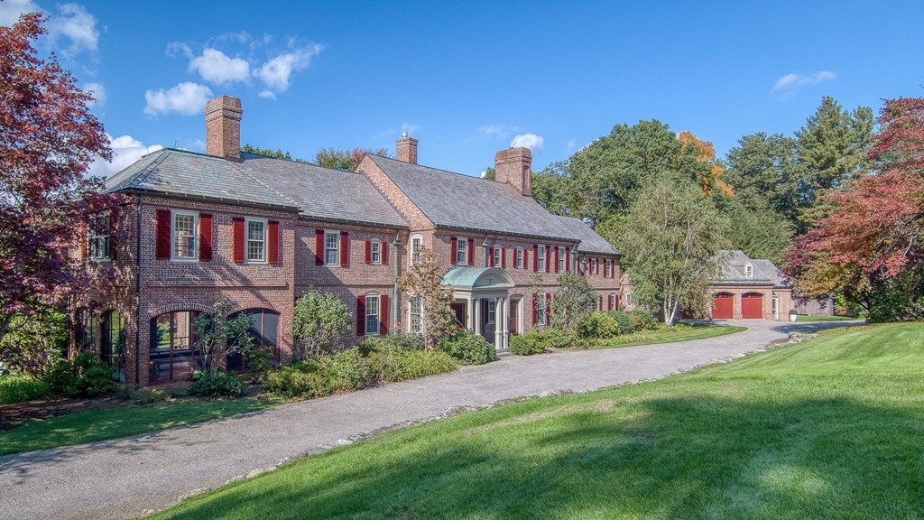 325 Nashawtuc Road Concord, MA 01742 - Photo 1 of 39 Gallery Image 1