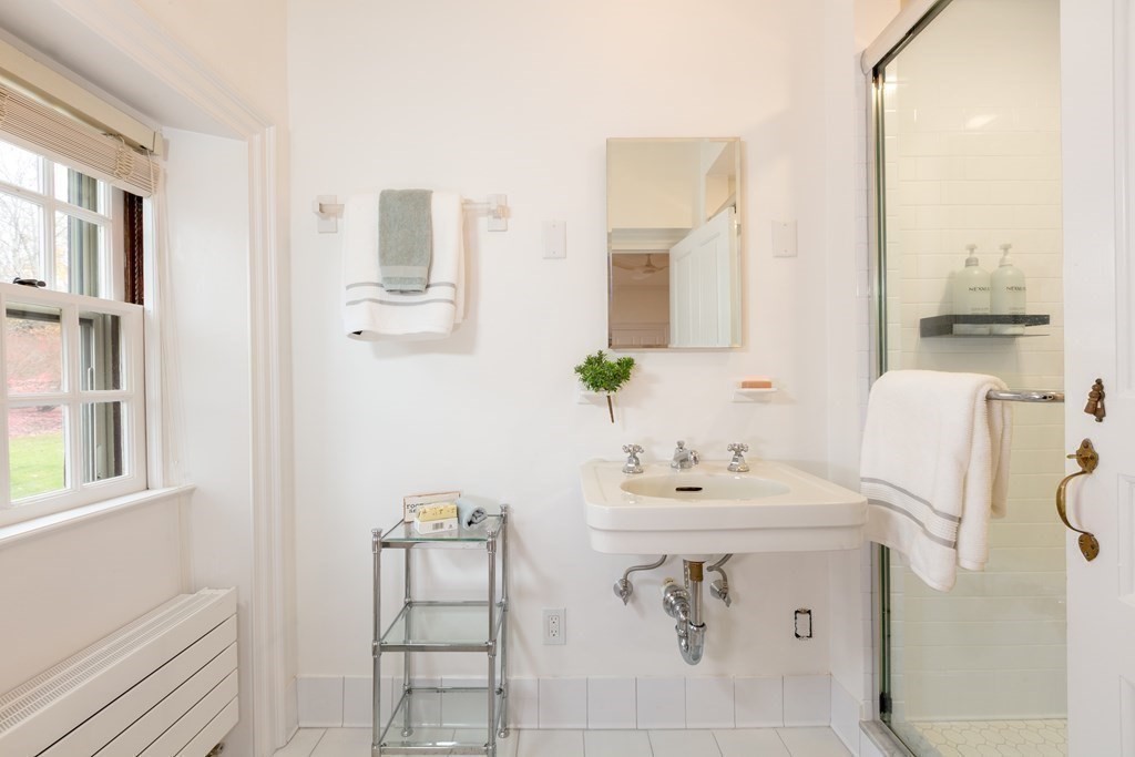 325 Nashawtuc Road Concord, MA 01742 - Photo 27 of 39 Gallery Image 27