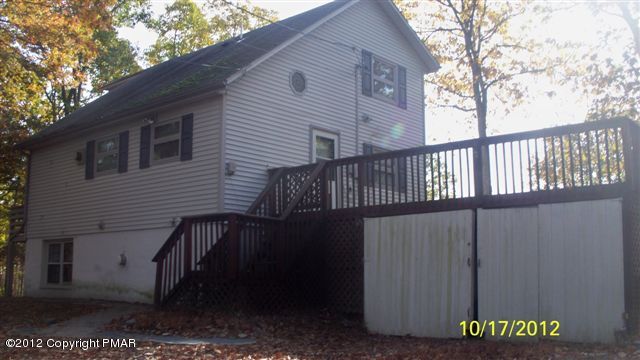 282 Chipmunk Road Bushkill, PA 18324 - Photo 3 of 11 CLOSER VIEW
