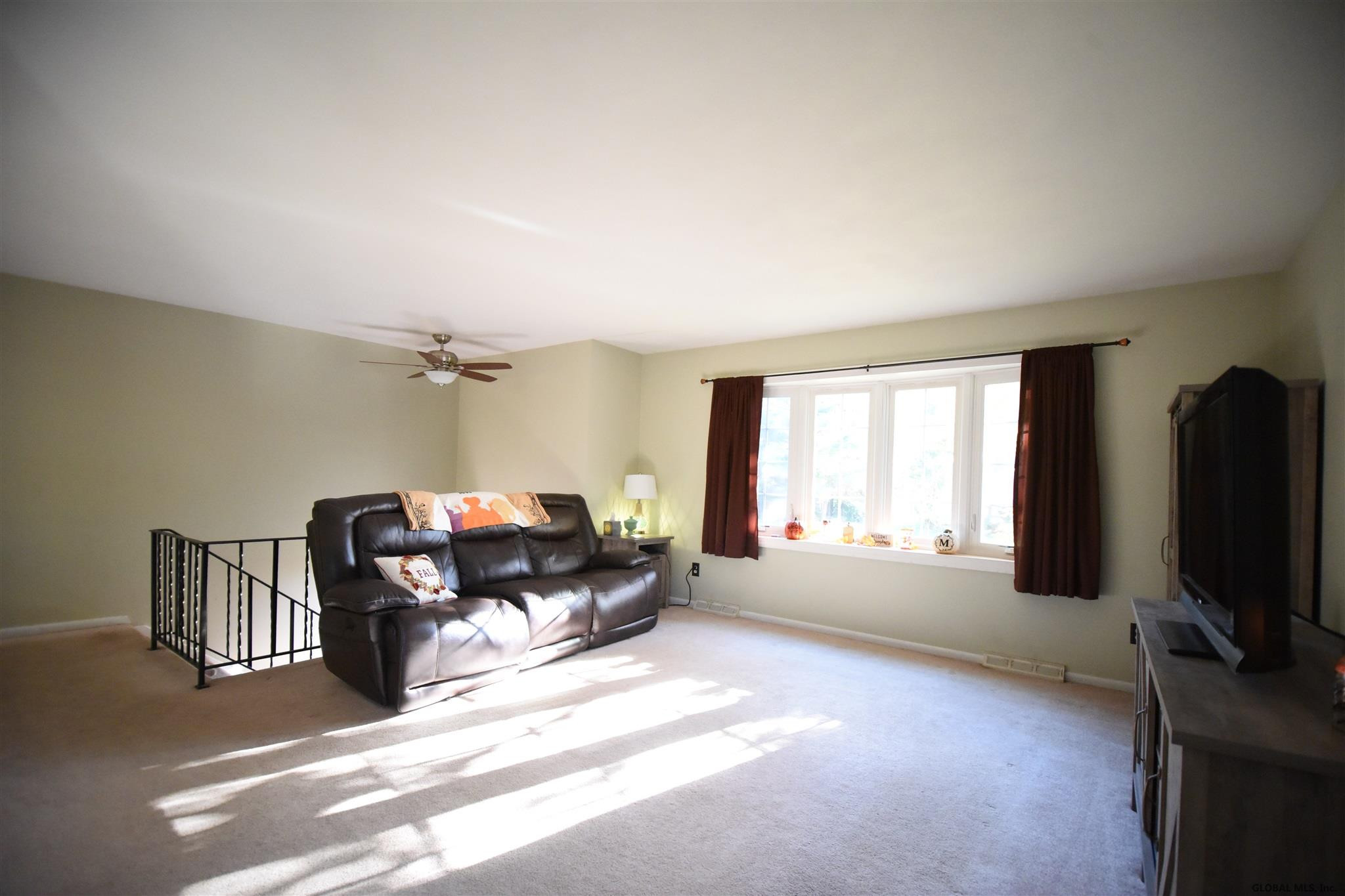 26 Haystack Road Clifton Park, NY 12065 - Photo 4 of 36 Photo 4
