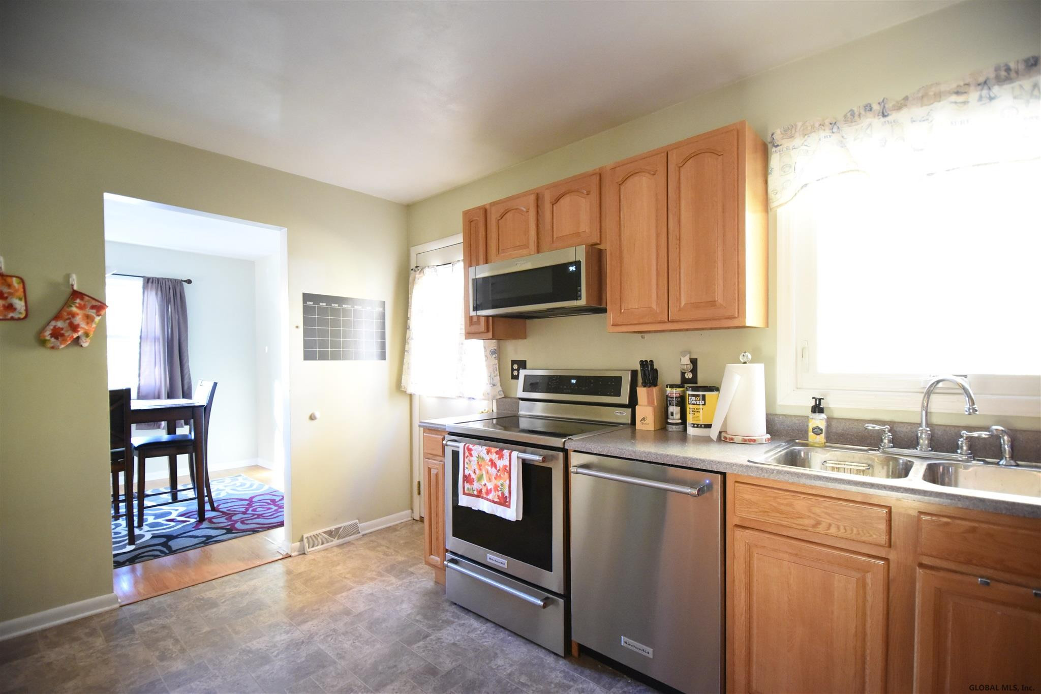 26 Haystack Road Clifton Park, NY 12065 - Photo 9 of 36 Photo 9