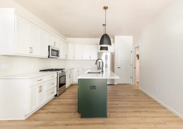 $484,900 | 2168 Winding Stream Way, Sun Prairie, WI 53590