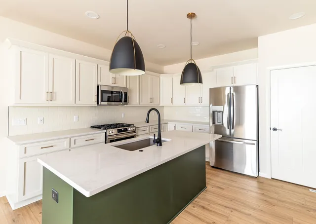 $484,900 | 2168 Winding Stream Way, Sun Prairie, WI 53590