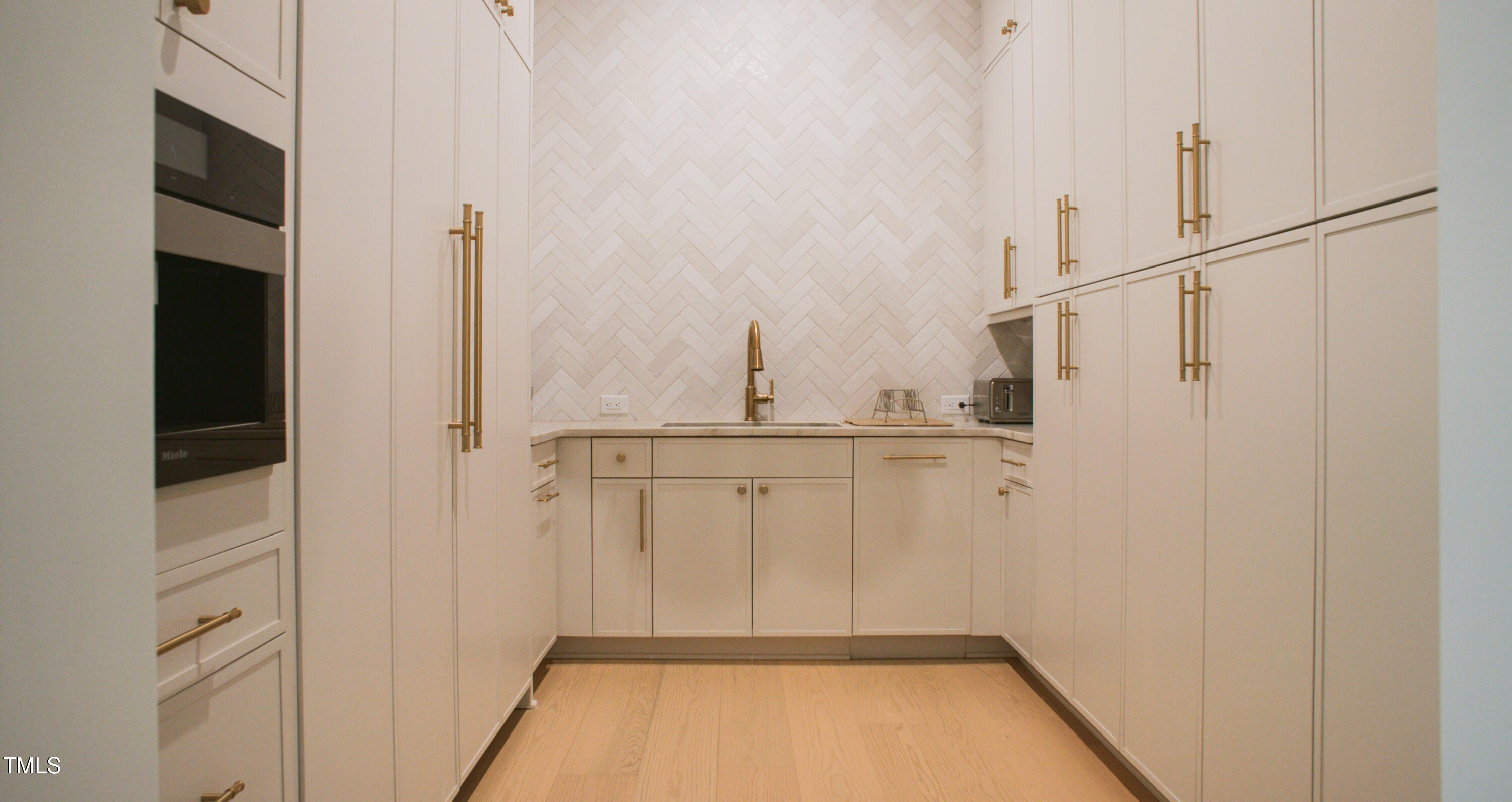 1620 Hunting Ridge Road Raleigh, NC 27615 - Photo 18 of 24