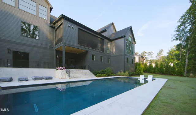 a picture of a bench