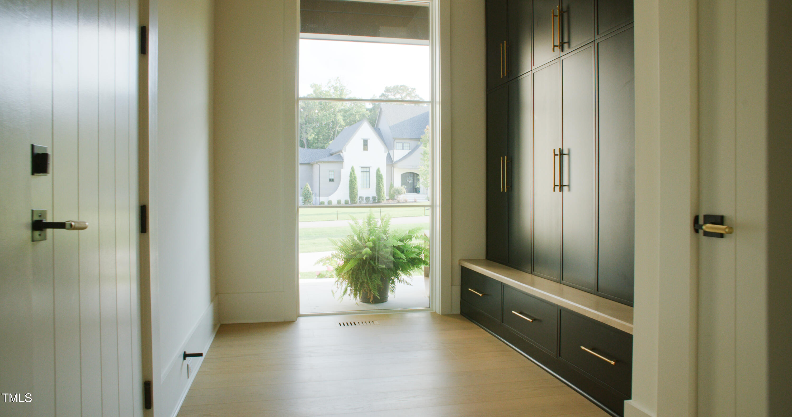 1620 Hunting Ridge Road Raleigh, NC 27615 - Photo 5 of 24