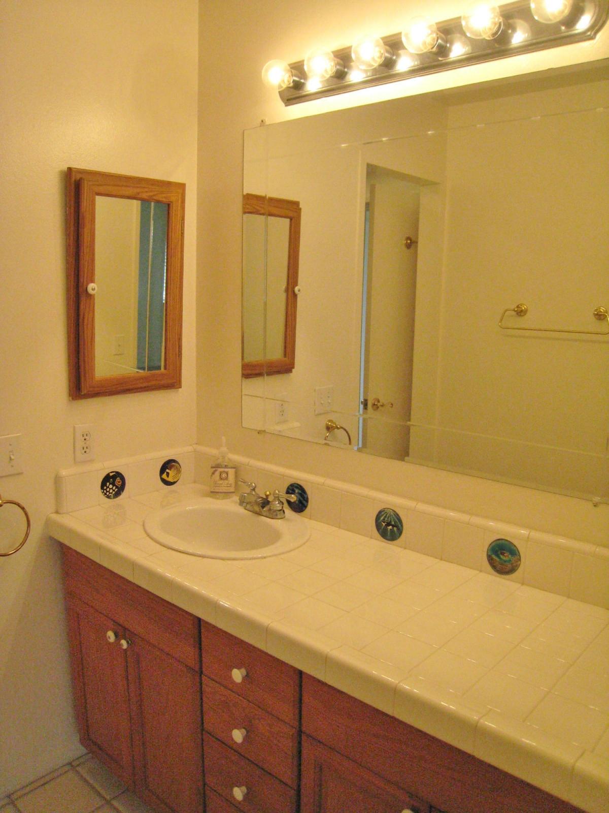 988 Miramonte Drive, Unit 7 Santa Barbara, CA 93109 - Photo 13 of 15 Upstairs Bath