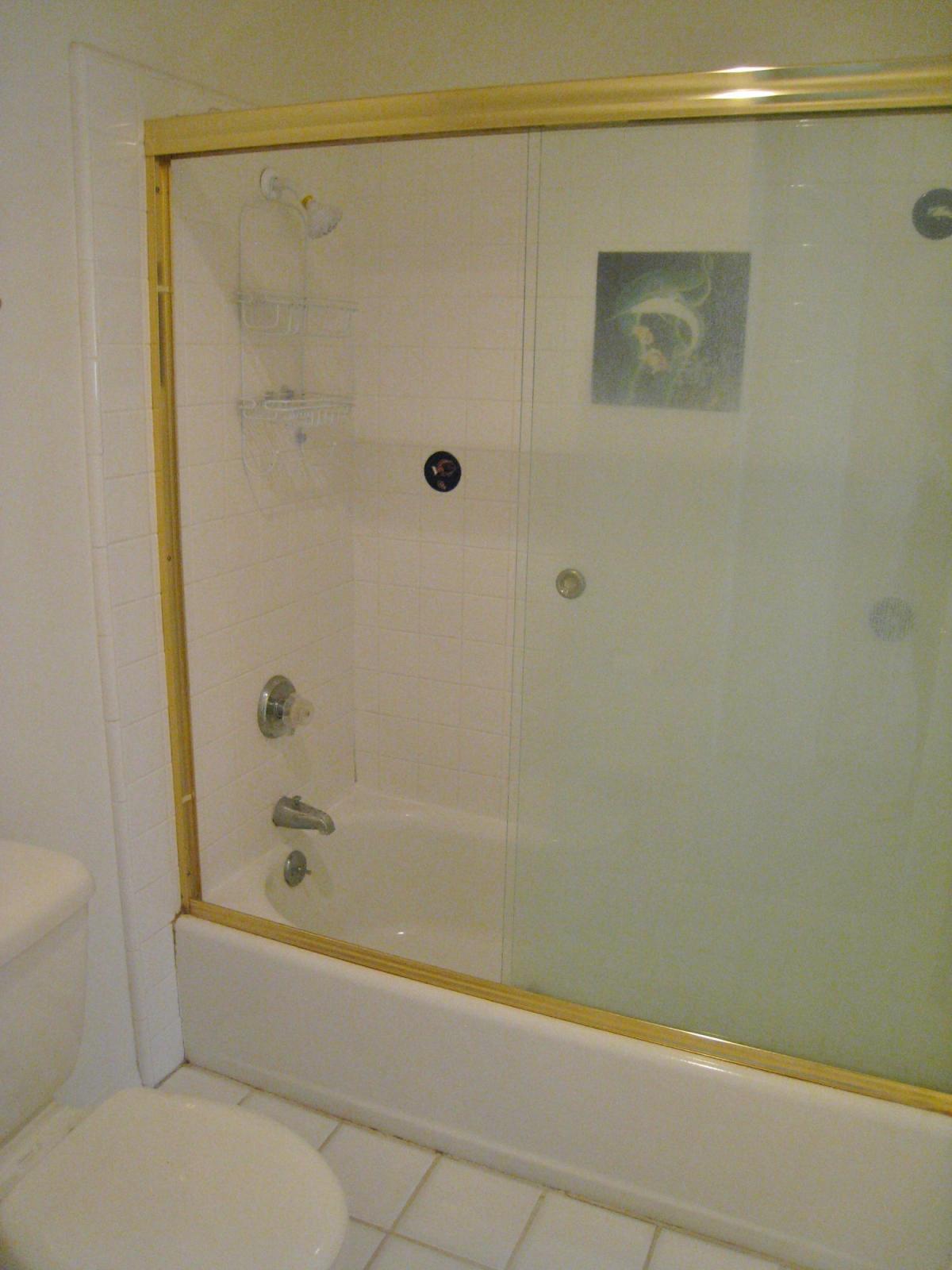 988 Miramonte Drive, Unit 7 Santa Barbara, CA 93109 - Photo 14 of 15 Upstairs Shower