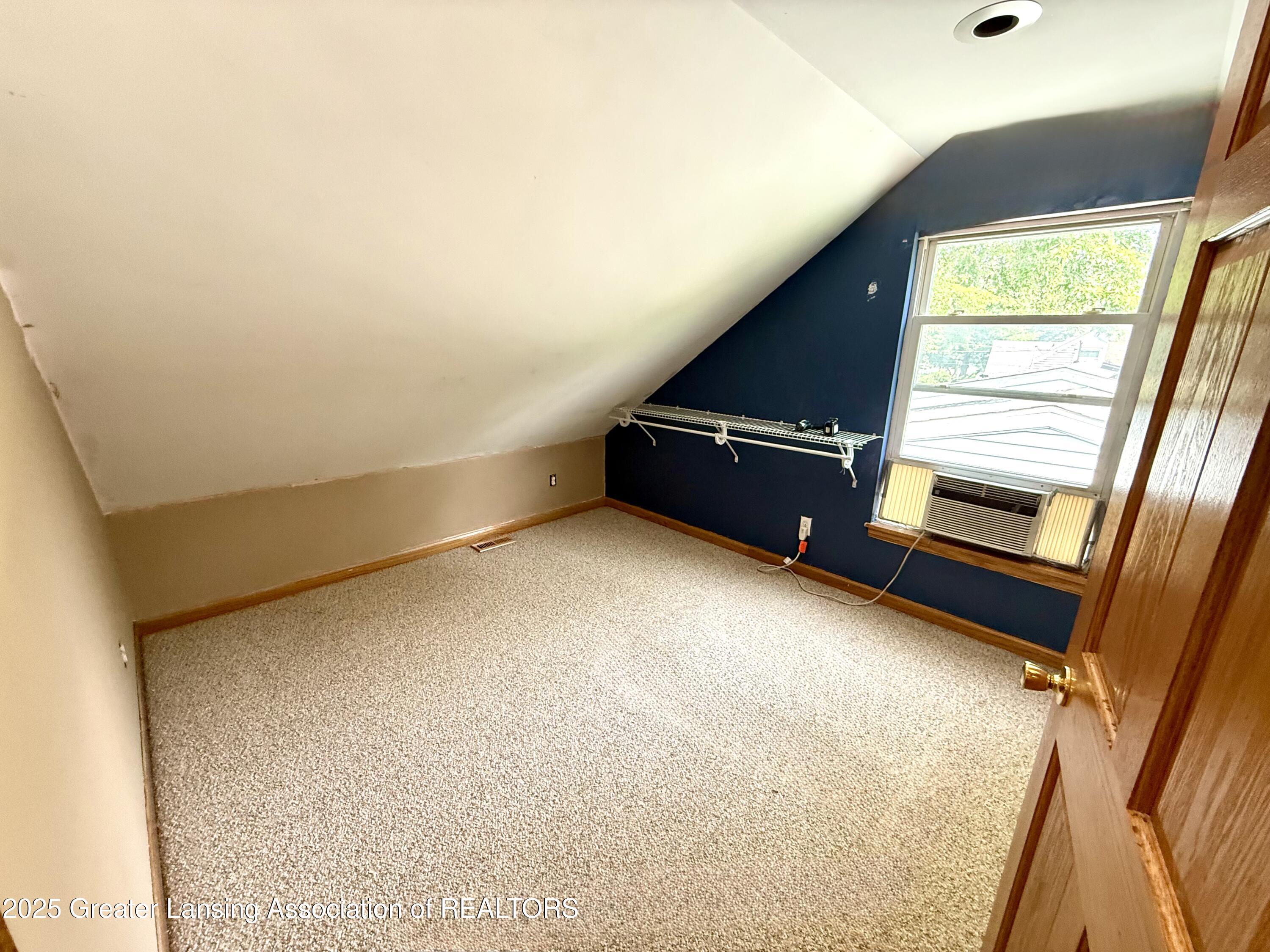5927 Hughes Road Lansing, MI 48911 - Photo 23 of 32 IMG_4273