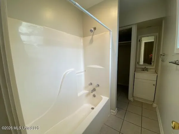 $700 | 1621 19th Avenue, Unit 1/2, Gulfport, MS 39501