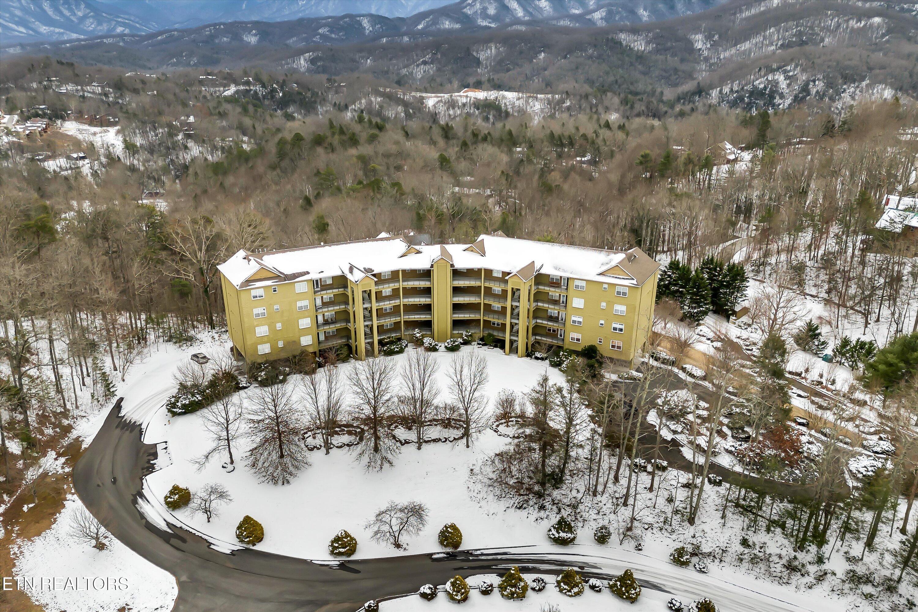 338 Pinnacle View Way, Unit 132 Gatlinburg, TN 37738 - Photo 34 of 40 35-338 Pinnacle View Way STE 132-35