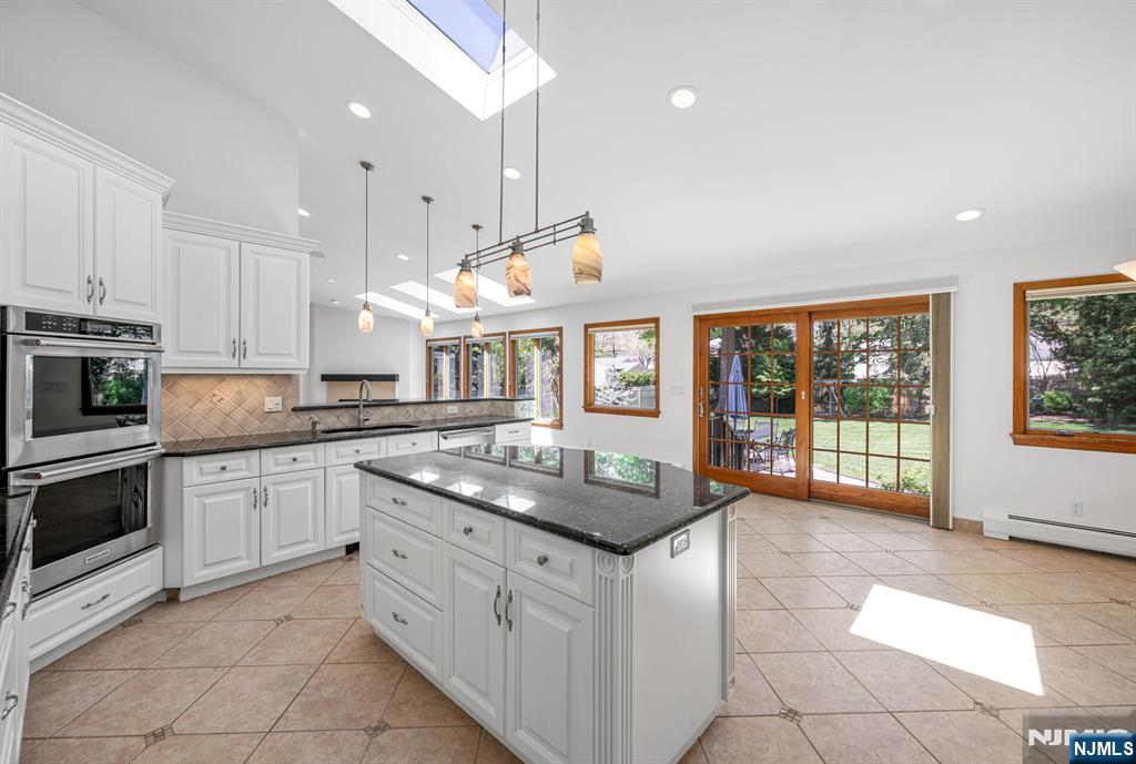 309 South Drive Paramus, NJ 07652 - Photo 16 of 50