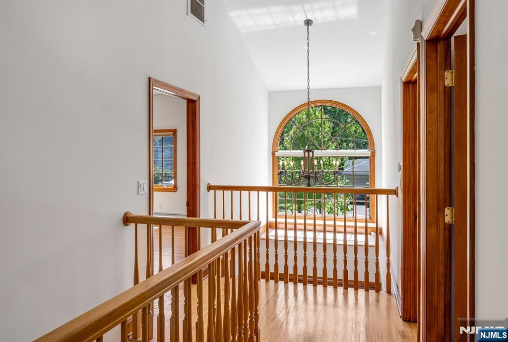309 South Drive Paramus, NJ 07652 - Photo 27 of 50
