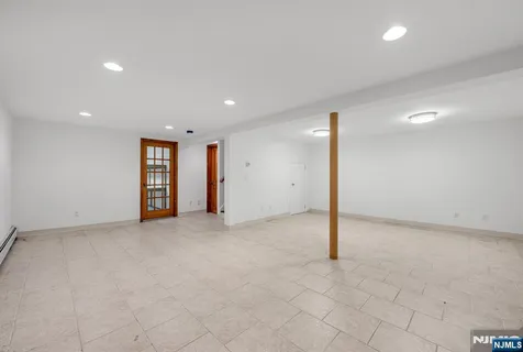 $1,395,000 | 309 South Drive, Paramus, NJ 07652