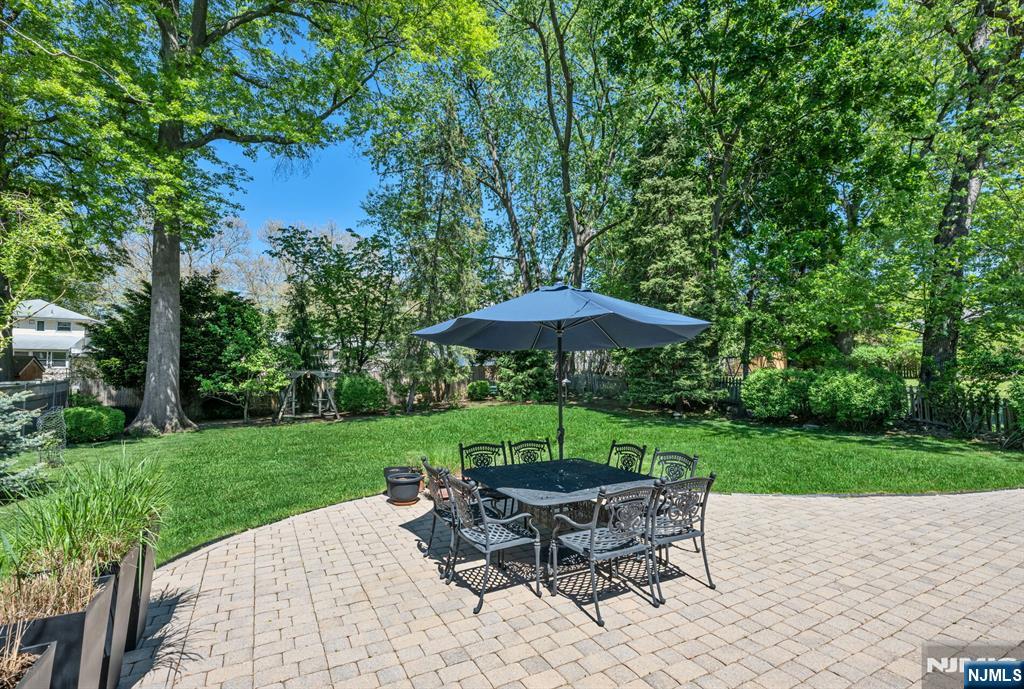 309 South Drive Paramus, NJ 07652 - Photo 44 of 50