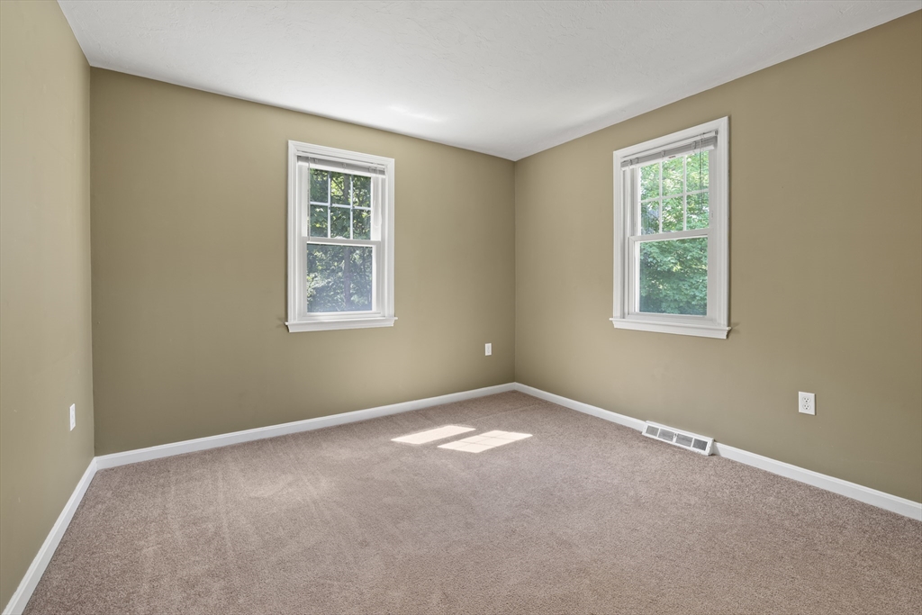 8 Walker Road Franklin, MA 02038 - Photo 35 of 40