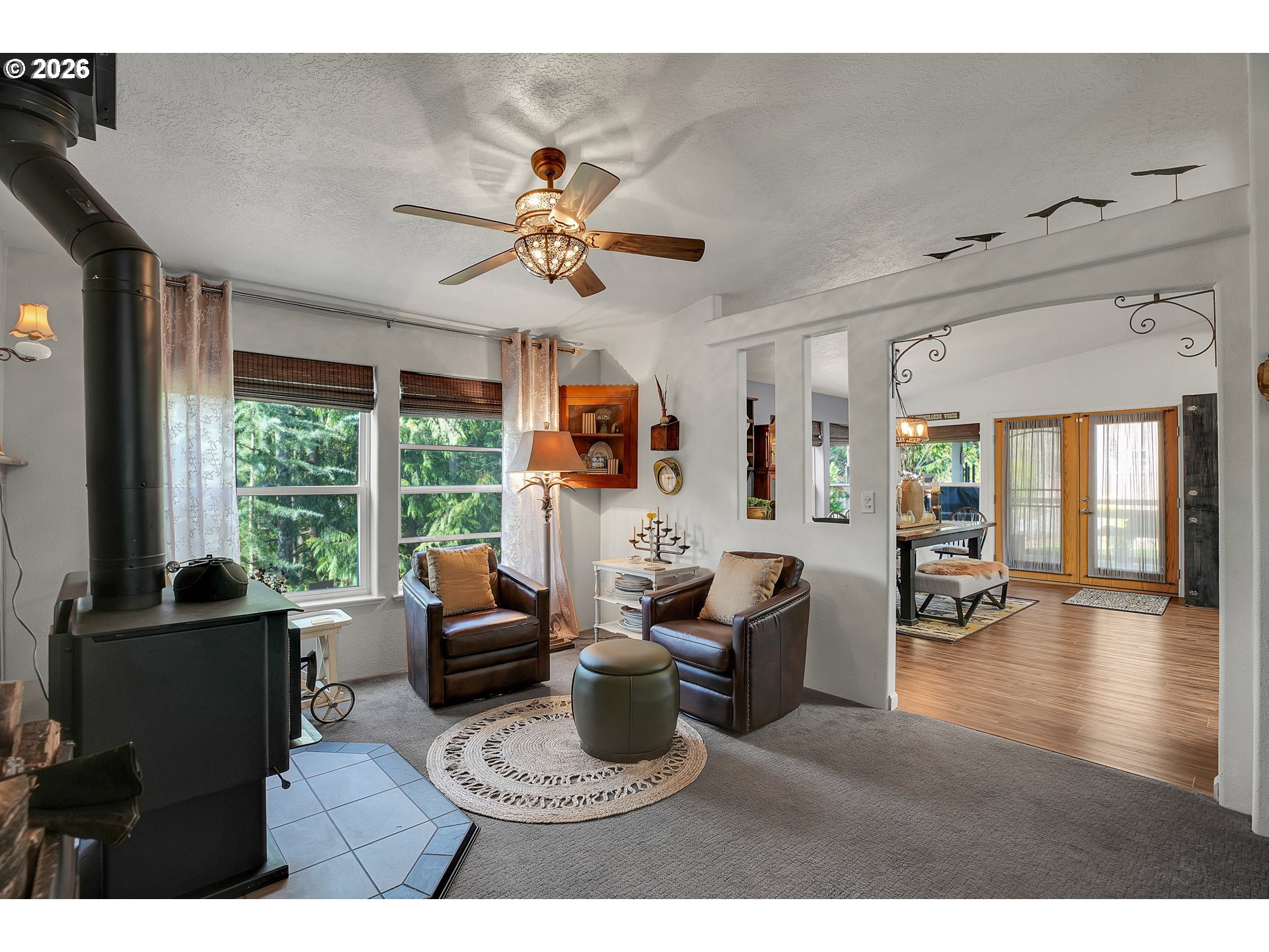 39444 Southeast Tumala Mountain Road Estacada, OR 97023 - Photo 12 of 48 Living Room