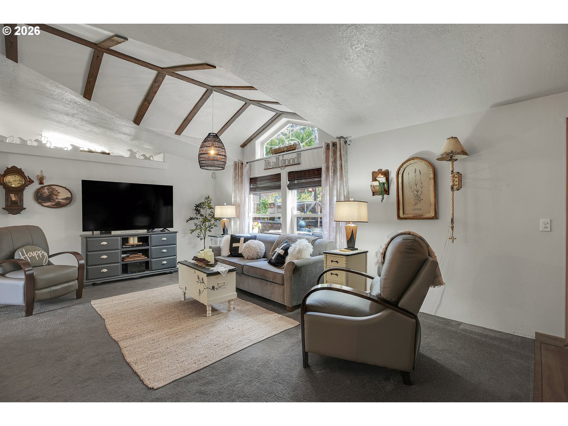 39444 Southeast Tumala Mountain Road Estacada, OR 97023 - Photo 16 of 48 Living Room