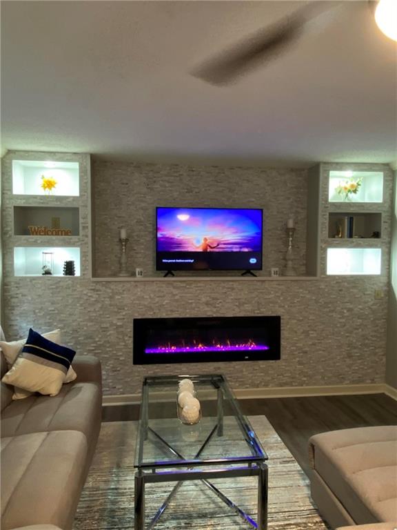 4701 Flat Shoals Road, Unit 54G Union City, GA 30291 - Photo 4 of 18 a living room with furniture