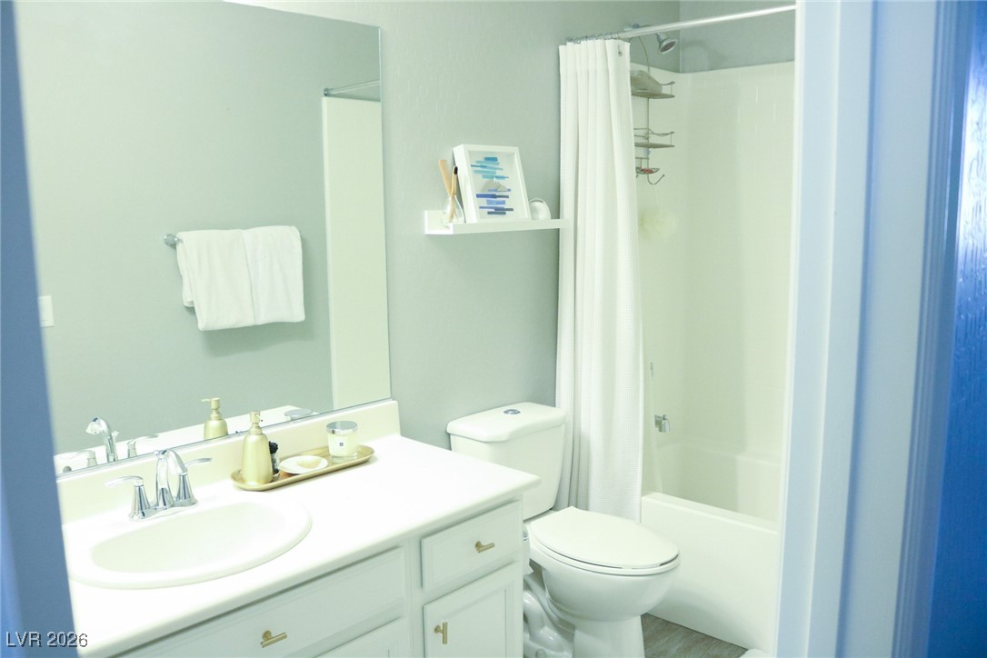12457 Loggeta Way Las Vegas, NV 89141 - Photo 15 of 25 Hall bath
