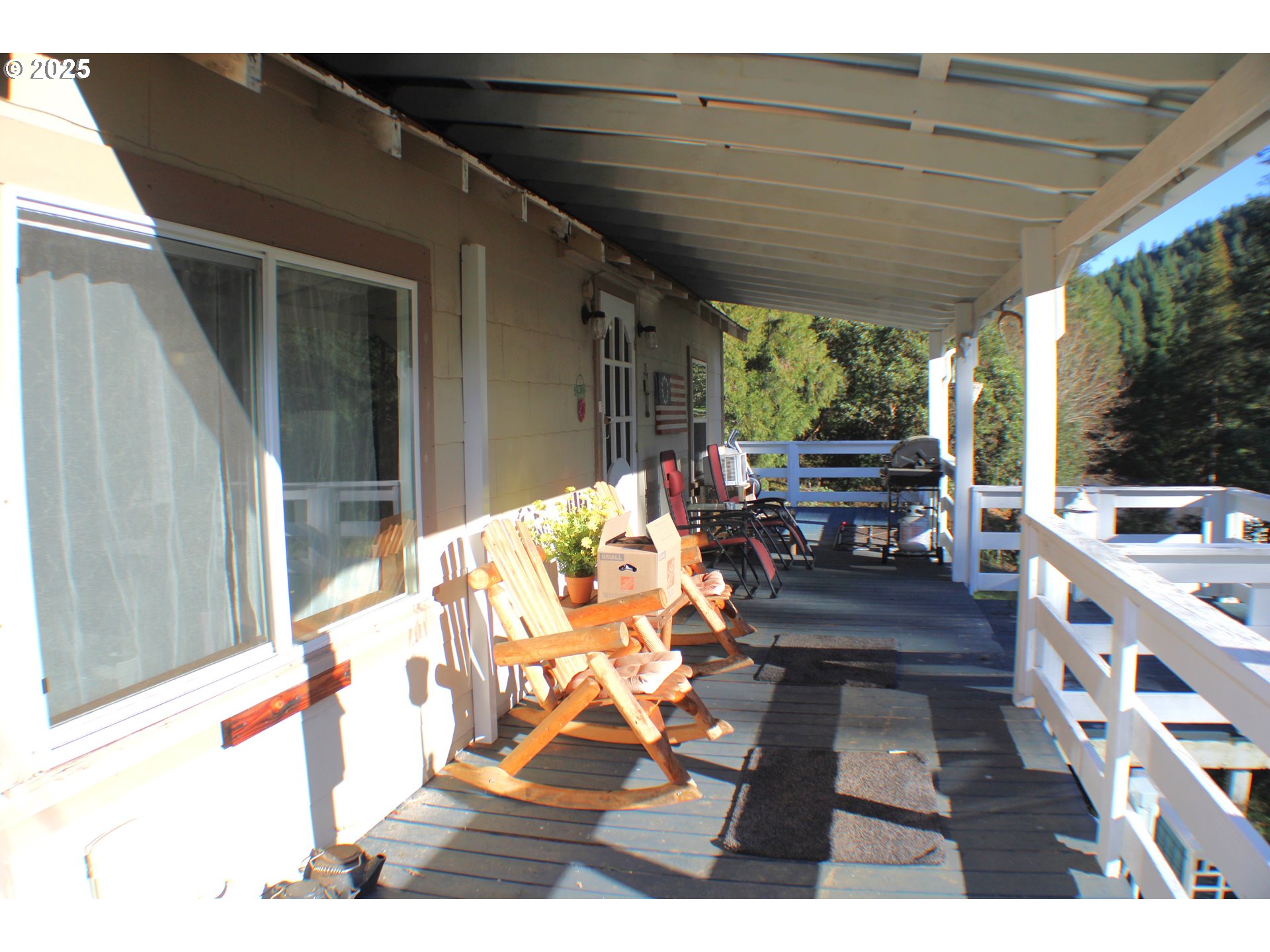 2935 Reuben Road Glendale, OR 97442 - Photo 16 of 31 Gallery Image 16