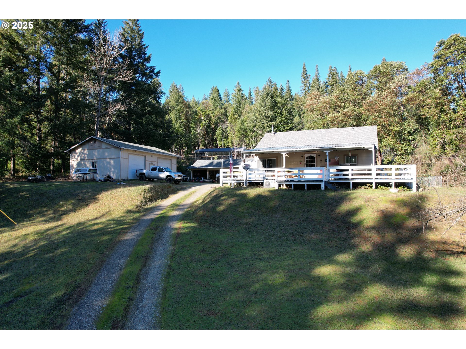 2935 Reuben Road Glendale, OR 97442 - Photo 2 of 31 Gallery Image 2