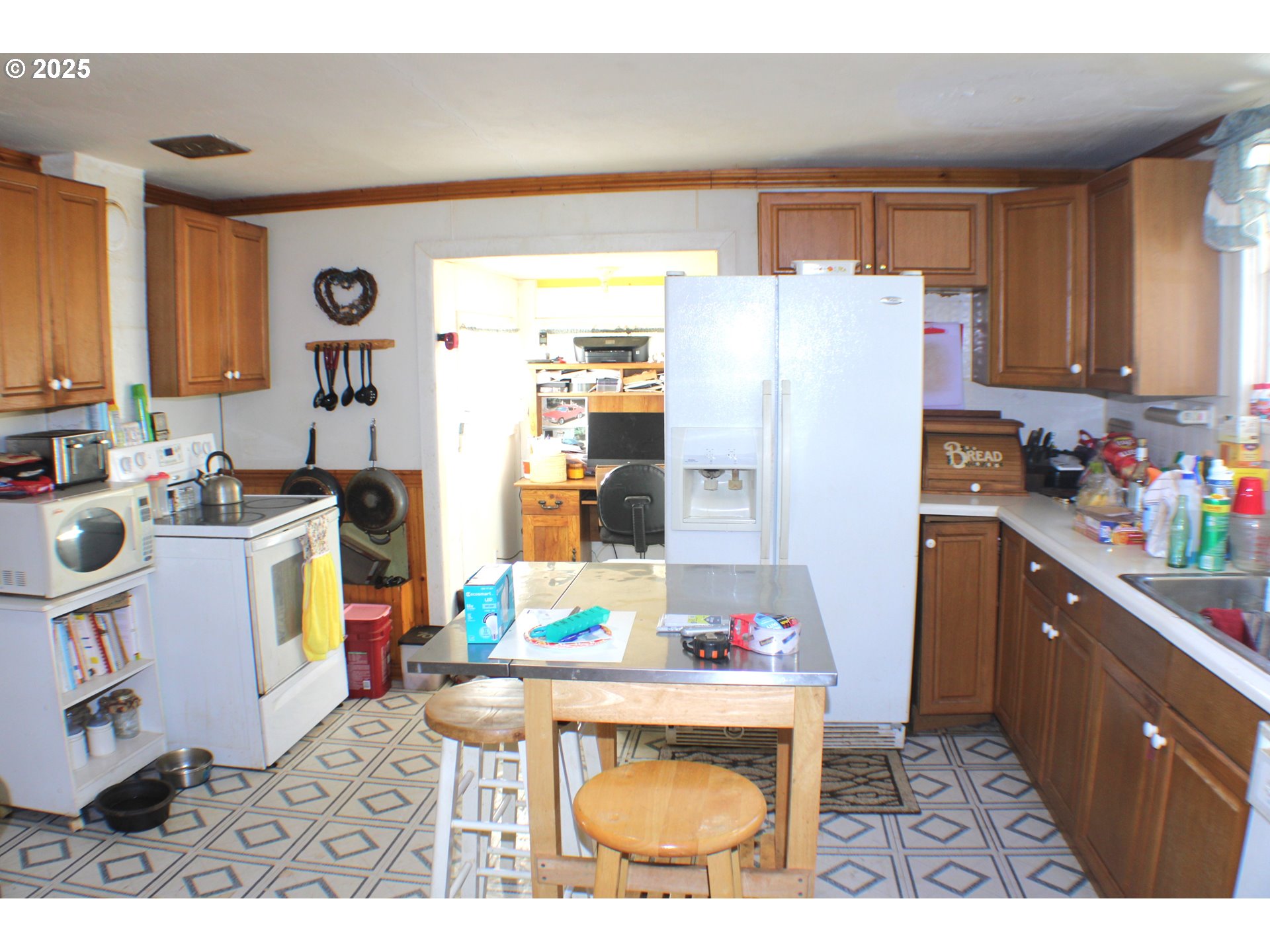 2935 Reuben Road Glendale, OR 97442 - Photo 7 of 31 Gallery Image 7