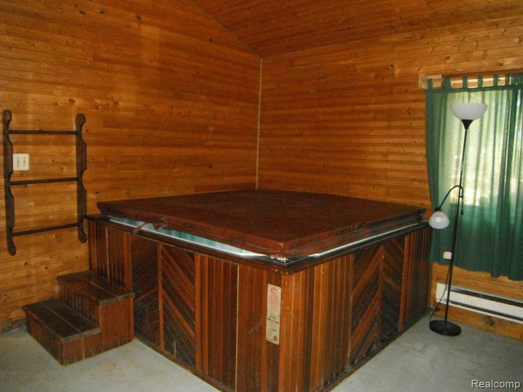 41405 Edison Lake Road Belleville, MI 48111 - Photo 18 of 21 41405 Edison Lake Rd 037.jpg