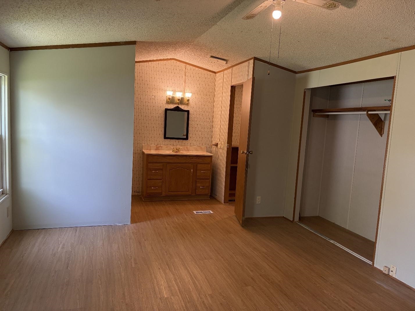 2219 Haven Monroe, WI 53566 - Photo 8 of 17
