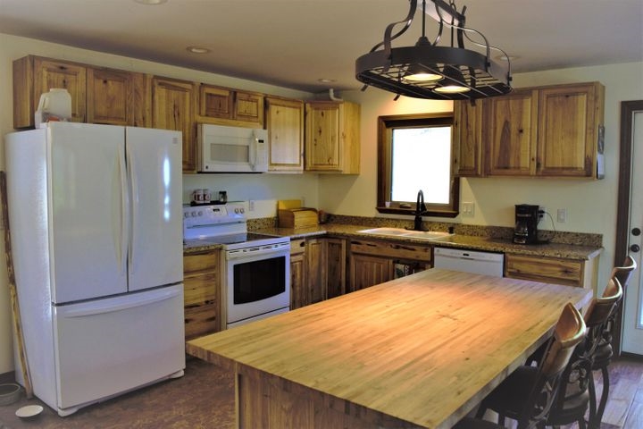 866 Basin Road Colville, WA 99114 - Photo 3 of 17
