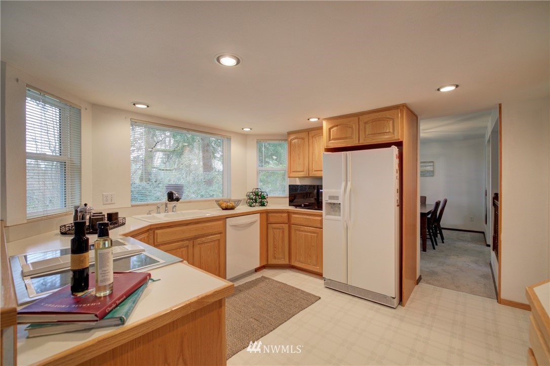 15854 132nd Place Southeast Renton, WA 98058 - Photo 14 of 35 Gallery Image 14