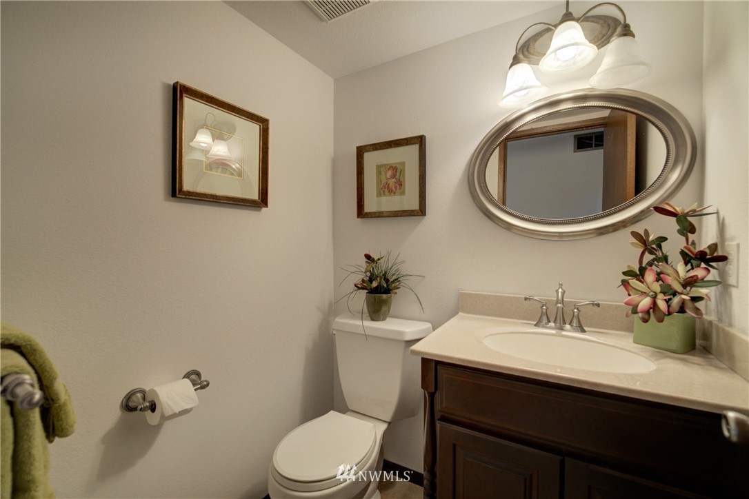 15854 132nd Place Southeast Renton, WA 98058 - Photo 7 of 35 Gallery Image 7