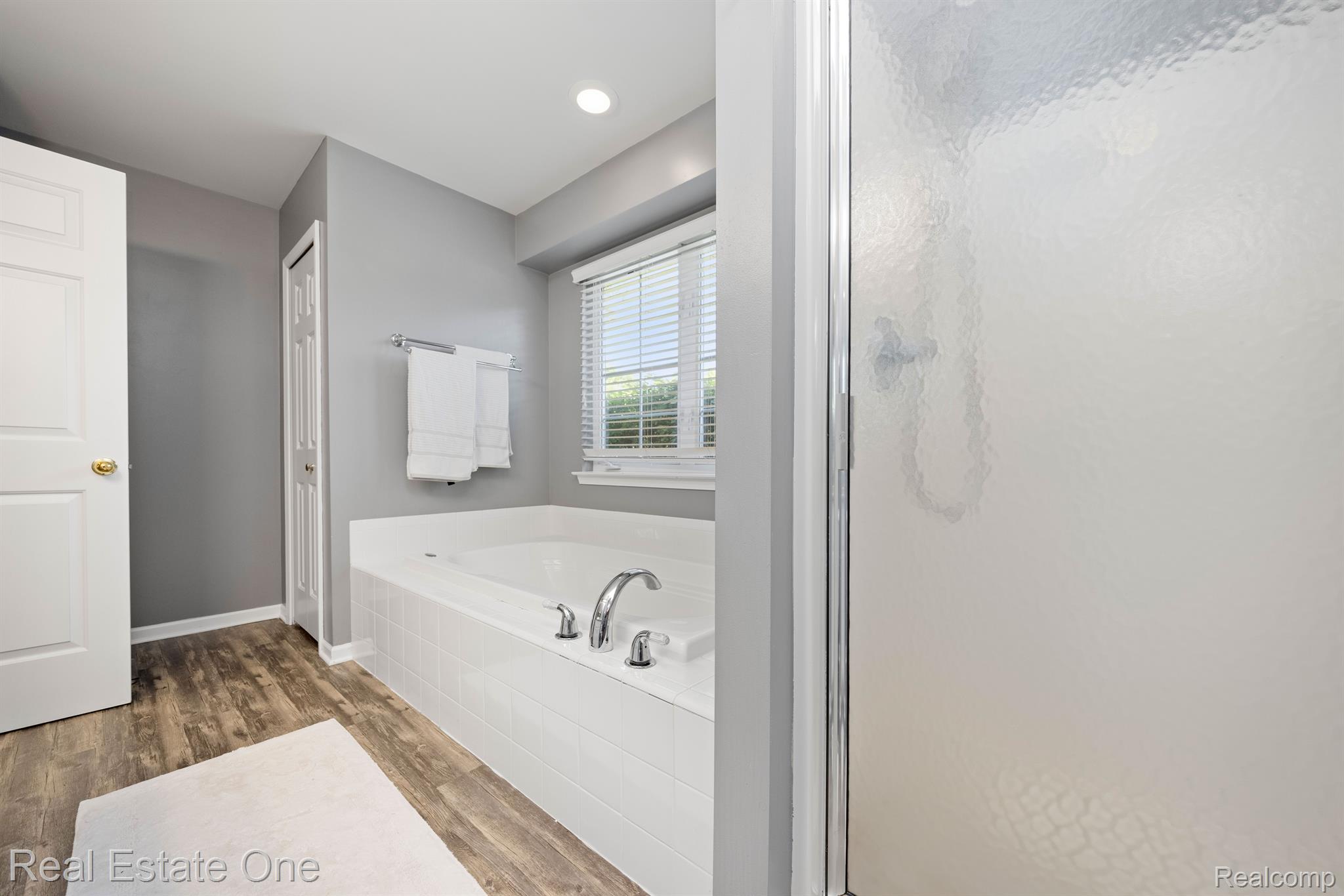 2080 Rob Ridge Drive Walled Lake, MI 48390 - Photo 15 of 34 Gallery Image 15