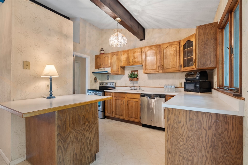 11 St Marys Road Burlington, MA 01803 - Photo 13 of 25 Gallery Image 13