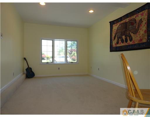 56 Portland Street Edison, NJ 08820 - Photo 14 of 25 Gallery Image 14