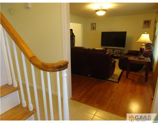 56 Portland Street Edison, NJ 08820 - Photo 16 of 25 Gallery Image 16