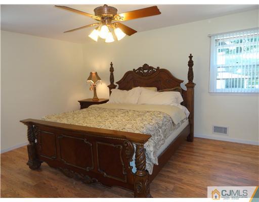 56 Portland Street Edison, NJ 08820 - Photo 20 of 25 Gallery Image 20