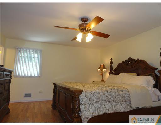 56 Portland Street Edison, NJ 08820 - Photo 22 of 25 Gallery Image 22