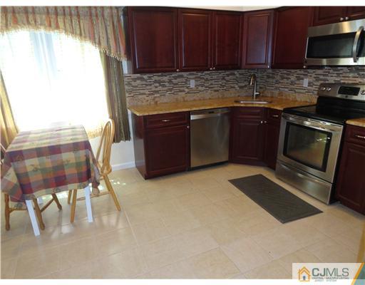 56 Portland Street Edison, NJ 08820 - Photo 6 of 25 Gallery Image 6