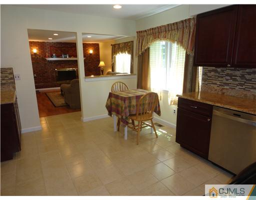56 Portland Street Edison, NJ 08820 - Photo 9 of 25 Gallery Image 9