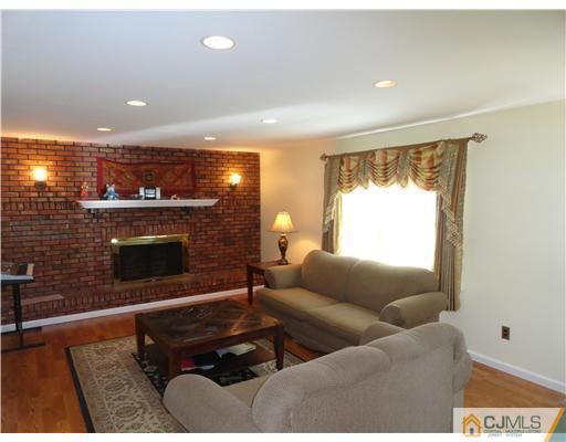 56 Portland Street Edison, NJ 08820 - Photo 10 of 25 Gallery Image 10