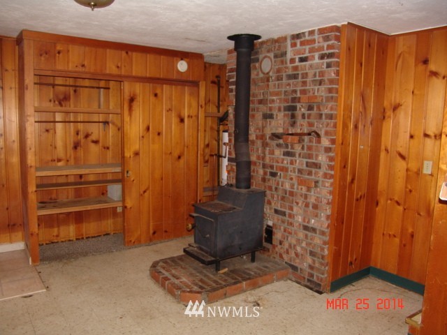 2527 Spring Street Bremerton, WA 98310 - Photo 3 of 11 Gallery Image 3