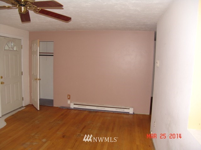 2527 Spring Street Bremerton, WA 98310 - Photo 5 of 11 Gallery Image 5